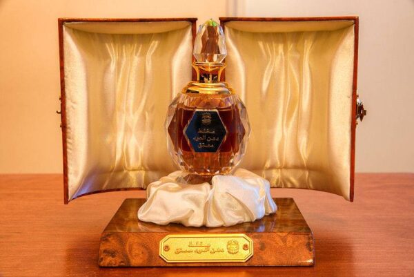 Mukhallat Dahn AL Oudh Moattaq CPO - 18 ML (0.6oz) by Ajmal - Image 3